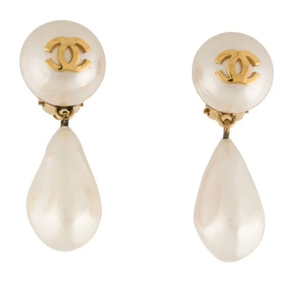 CHANEL Vintage Pearl CC Drop Clip On Earrings - Picture 3 of 6